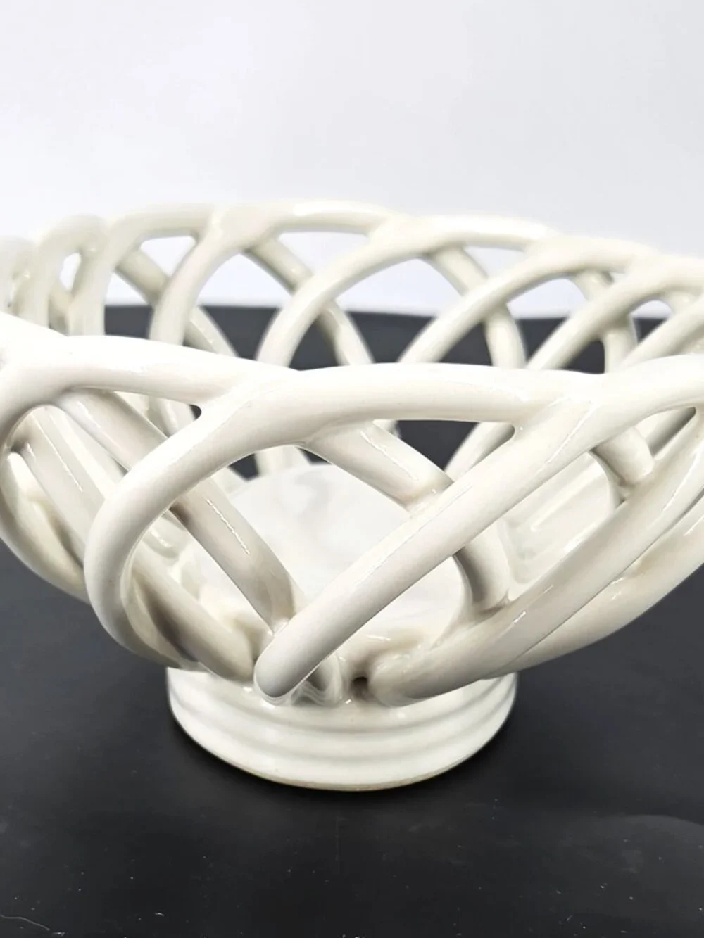 1970s Hand Woven Ceramic Lattice White Classic Ceramic Bread Basket/Fruit Bowl